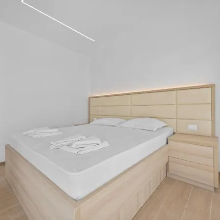 Villa Vista 1&2 By Istrabook *