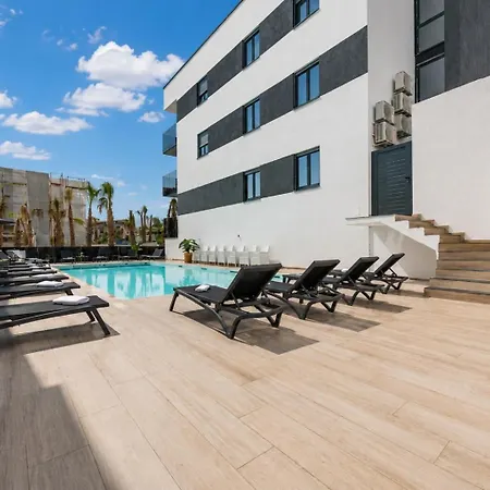 Villa Vista 1&2 By Istrabook